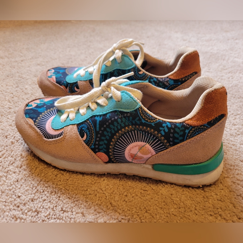 Inkkas Socorro Jogger Sneaker, size 8